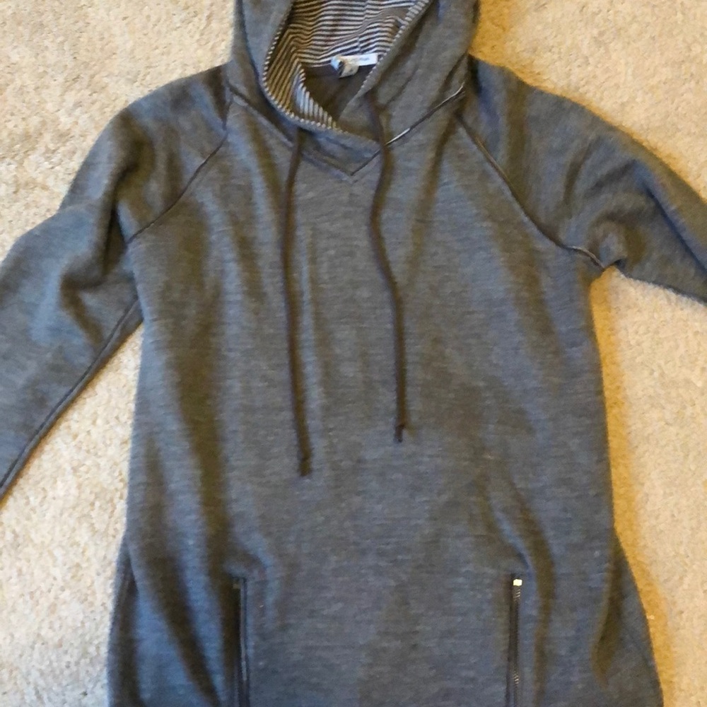 Super cute gray hoodie